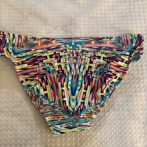 Kenneth Cole Bikini Bottom - Picture 2 of 5